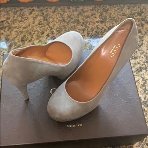 Gucci Suede Pumps